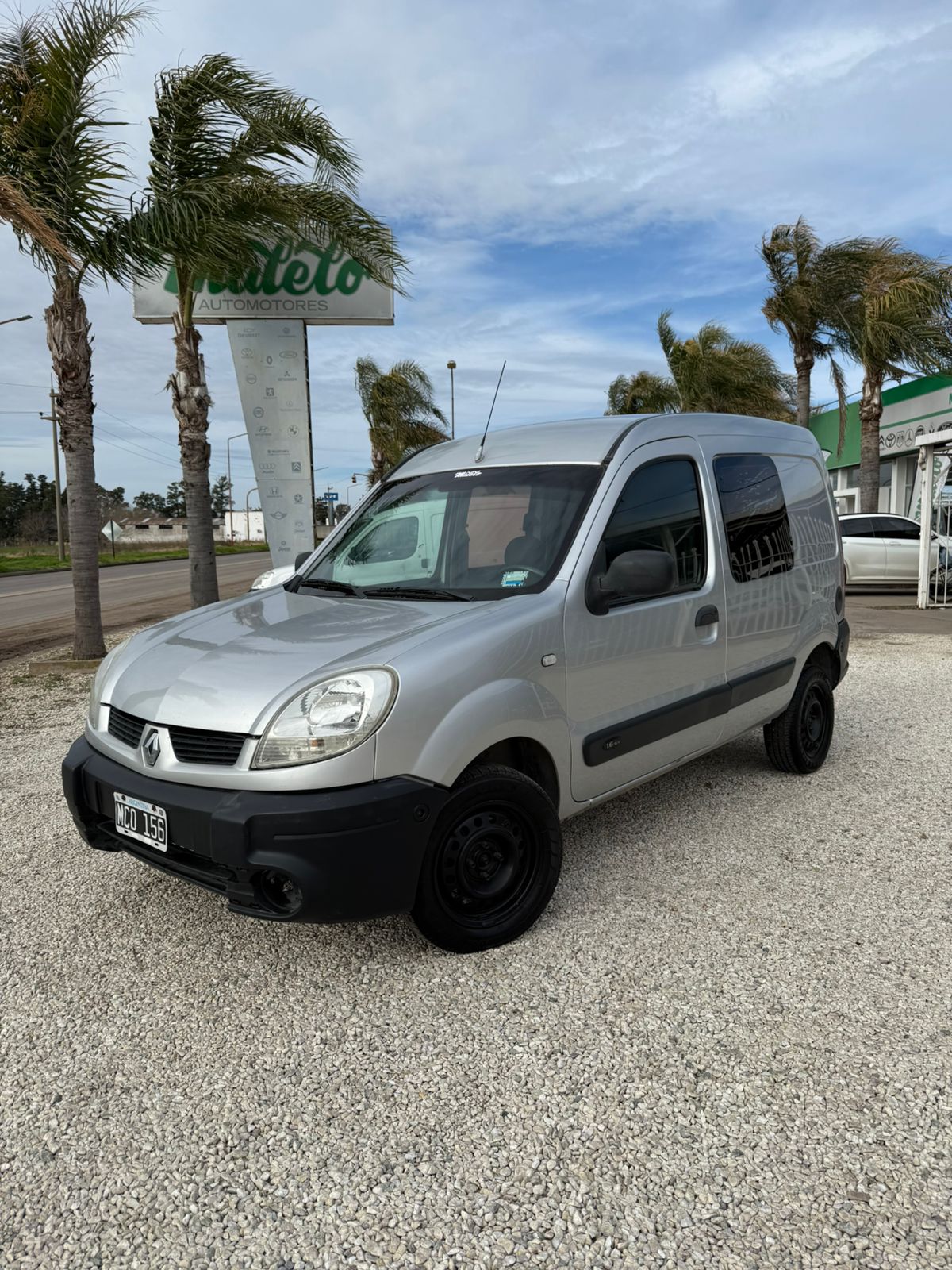 Peugeot - KANGOO  - CONFORT  - 2013